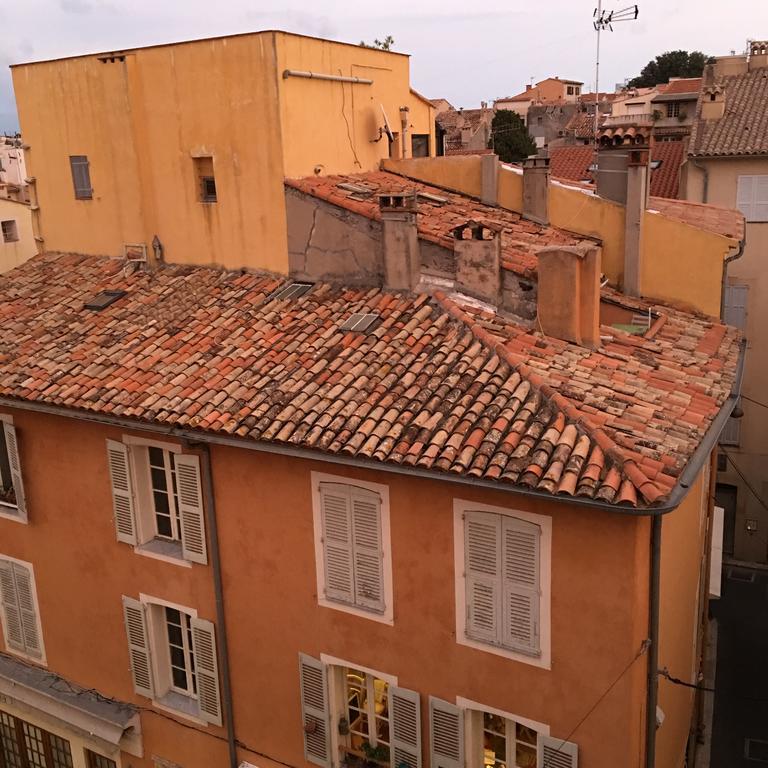 Light Filled Penthouse In Old Antibes. Heart Of The Riviera Διαμέρισμα Εξωτερικό φωτογραφία