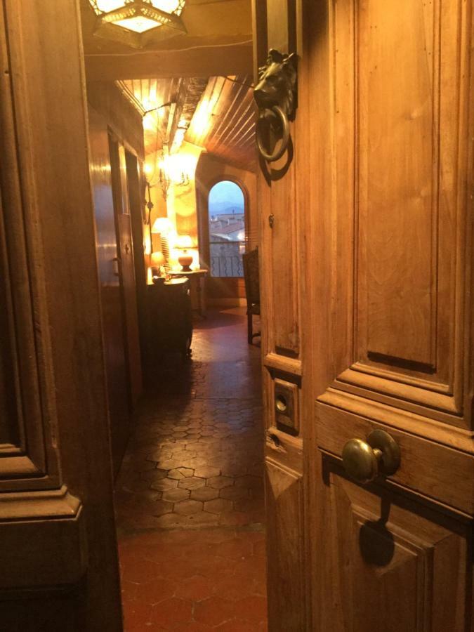 Light Filled Penthouse In Old Antibes. Heart Of The Riviera Διαμέρισμα Εξωτερικό φωτογραφία