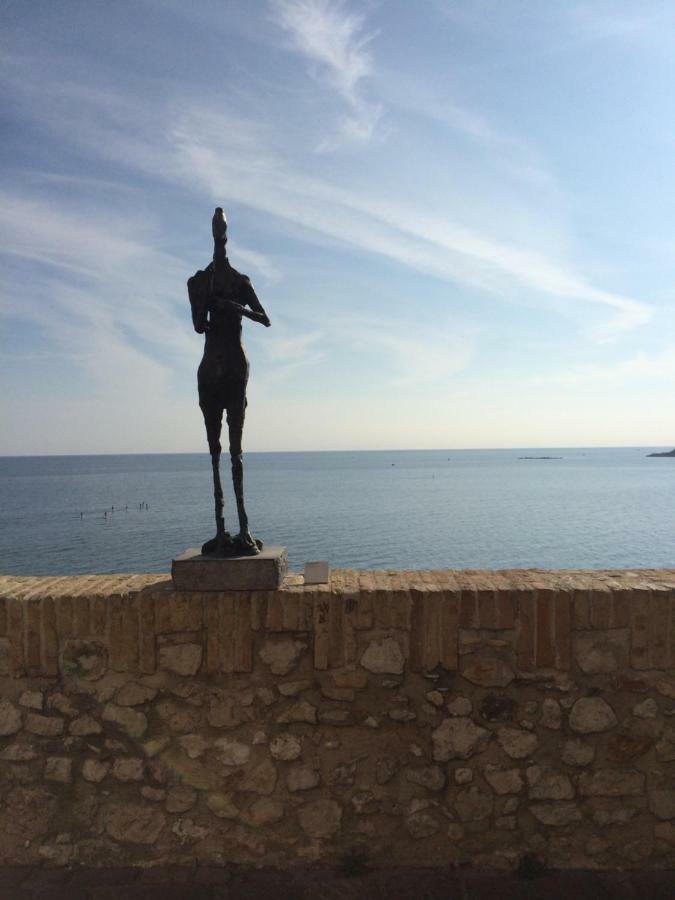 Light Filled Penthouse In Old Antibes. Heart Of The Riviera Διαμέρισμα Εξωτερικό φωτογραφία