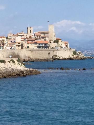 Light Filled Penthouse In Old Antibes. Heart Of The Riviera Διαμέρισμα Εξωτερικό φωτογραφία